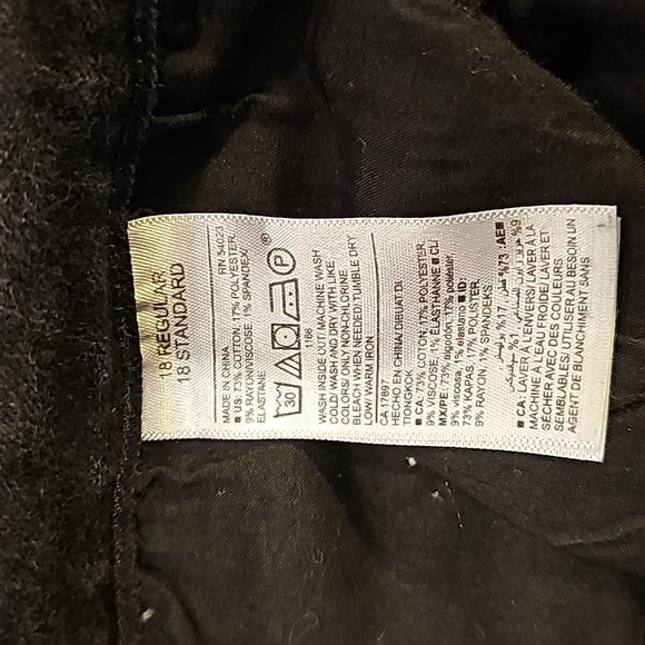 Old Navy Women's Plus Black Distresses Rockstar Jeans - Picture 7 of 7